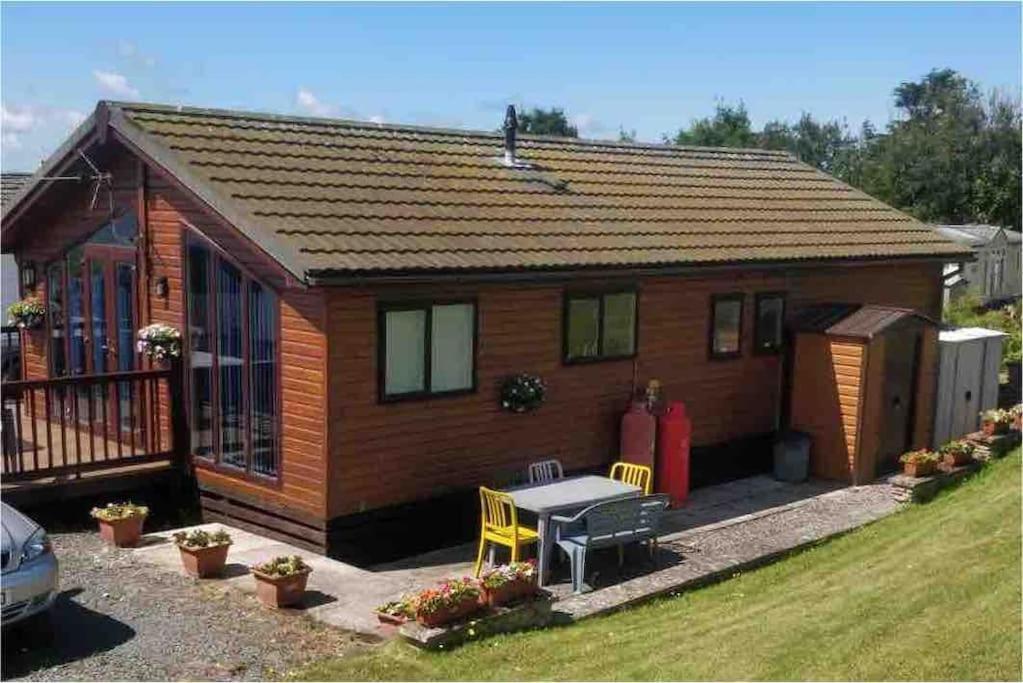 Lake View Lodge Millom Exterior photo